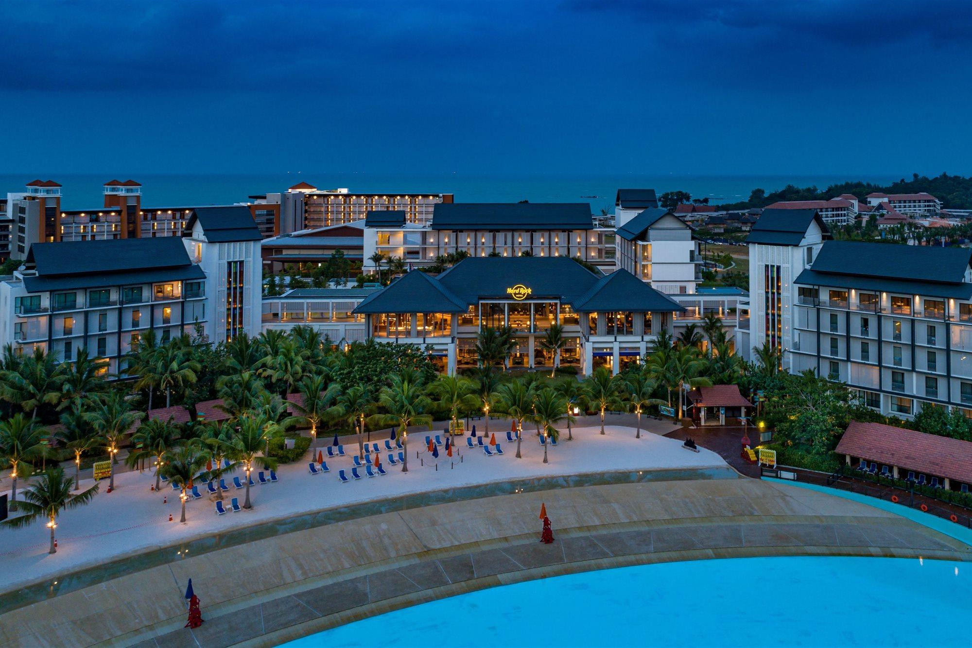 Hard Rock Hotel Desaru Coast Buitenkant foto The Village