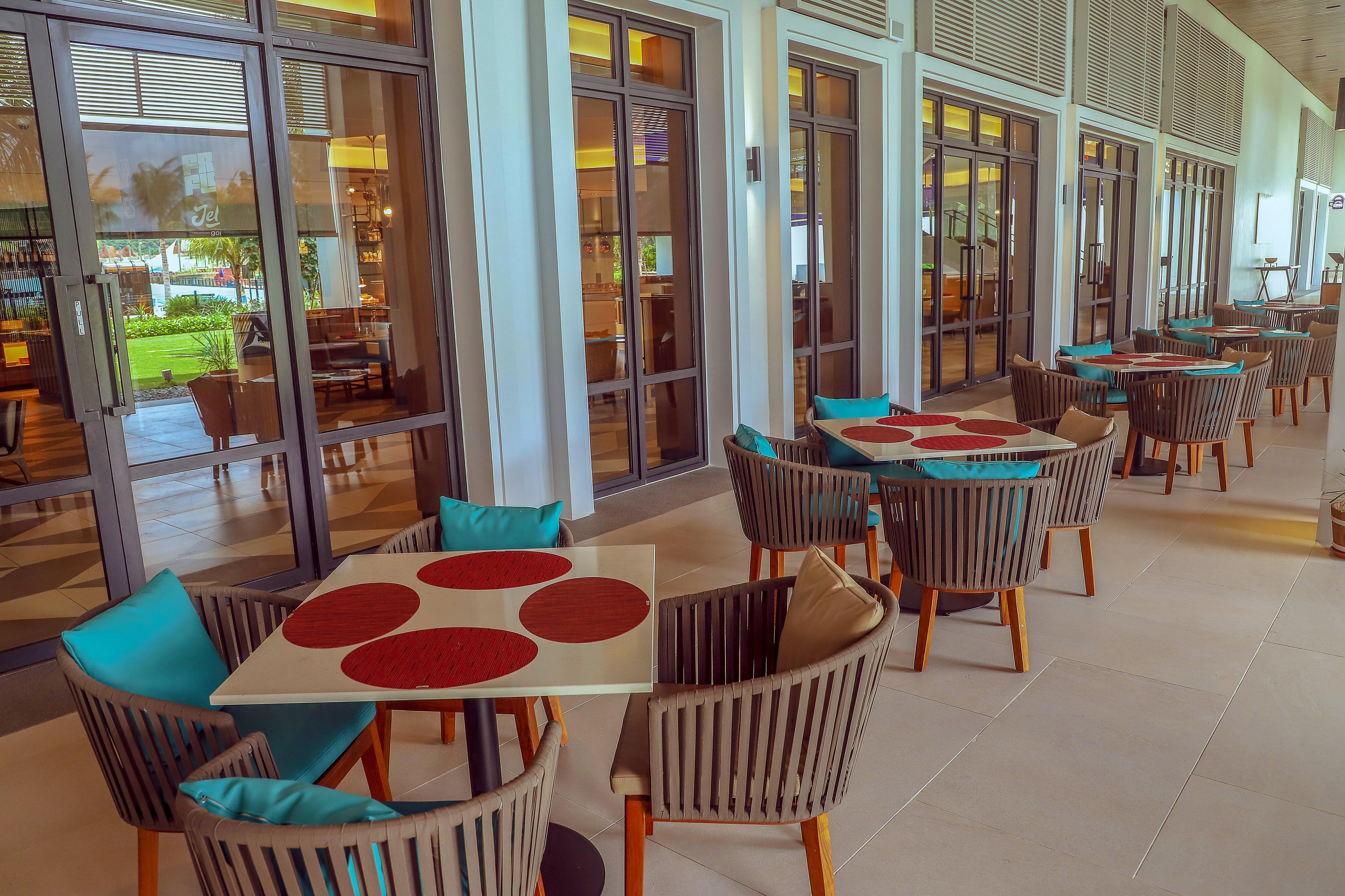 Hard Rock Hotel Desaru Coast Buitenkant foto The interior of the restaurant